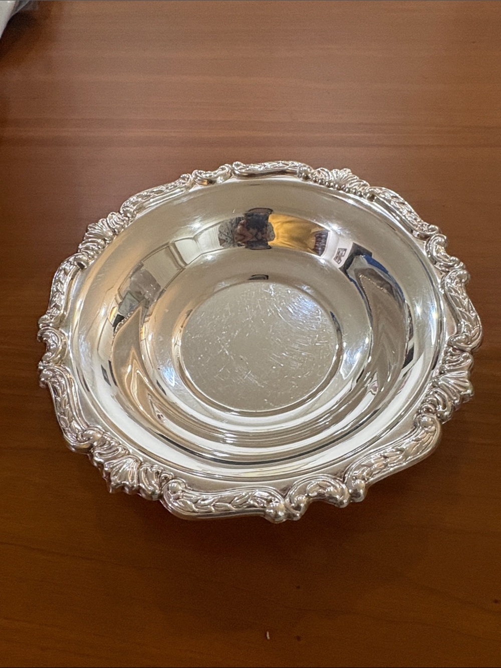 Ornate Silver plated Decorative Serving Bowl - Silver. Great for nuts and fruits